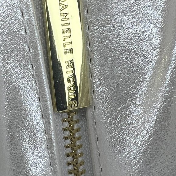 Danielle Nicole Disney Beauty and the Beast Mrs. Potts & Chip Handbag - Picture 6 of 10